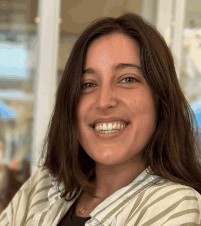 Lucia, 35